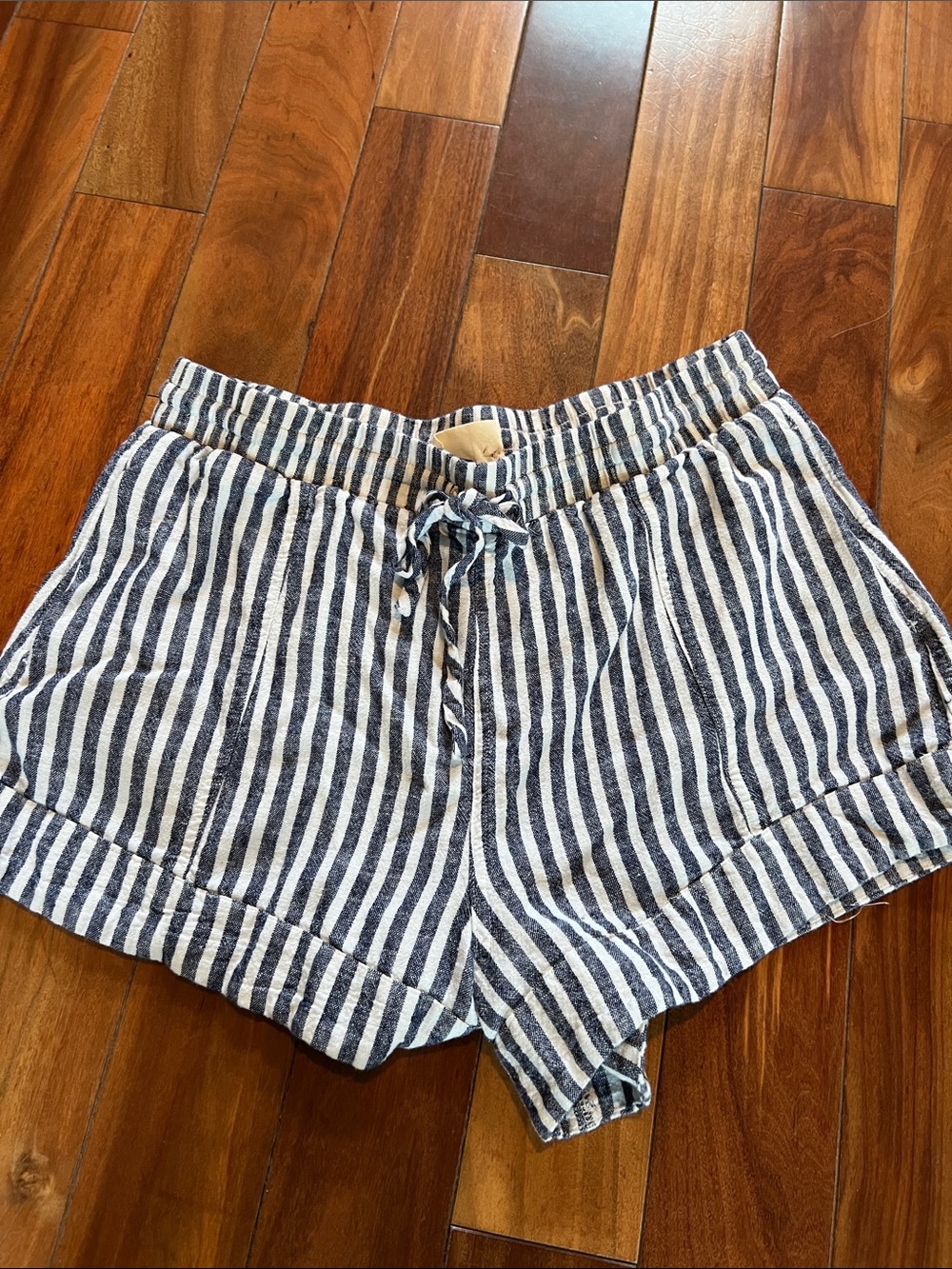 Linens blend Striped Navy and White Drawstring Women's Shorts